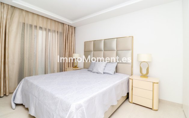 Revente - Maison mitoyenne - Estepona  - Estepona Centro