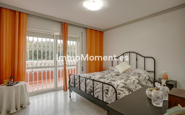 Bestaande woning - Geschakelde woning - Estepona  - Estepona Centro