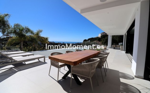 Resale - Villa - Marbella - Elviria