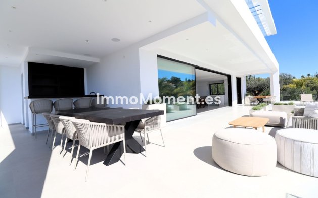 Resale - Villa - Marbella - Elviria