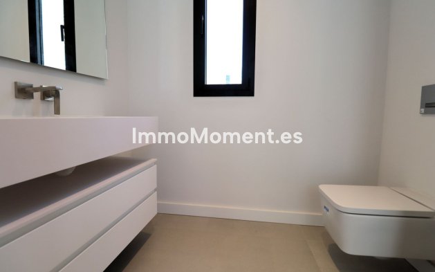 Resale - Villa - Marbella - Elviria