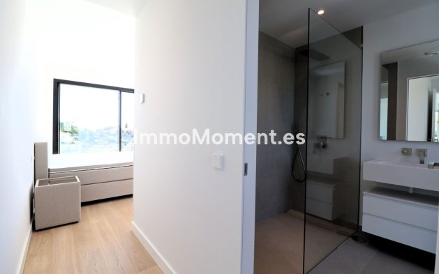 Resale - Villa - Marbella - Elviria