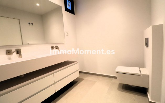 Resale - Villa - Marbella - Elviria