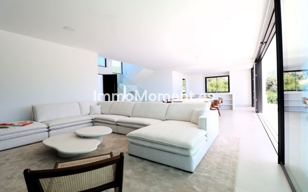 Resale - Villa - Marbella - Elviria