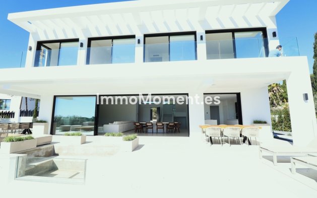 Resale - Villa - Marbella - Elviria