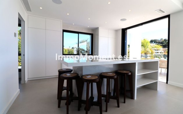 Resale - Villa - Marbella - Elviria