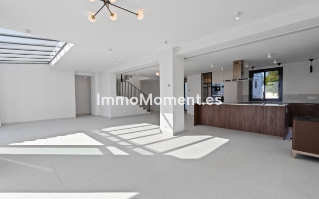 Reventa - Villa - Marbella - Elviria