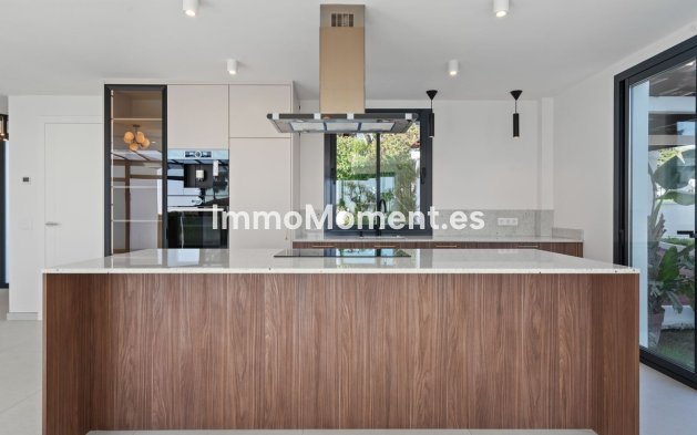 Reventa - Villa - Marbella - Elviria