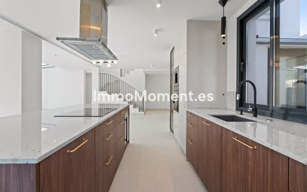 Reventa - Villa - Marbella - Elviria