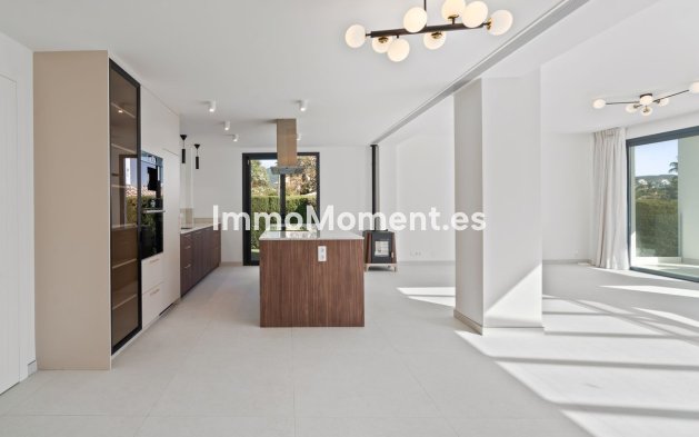 Reventa - Villa - Marbella - Elviria