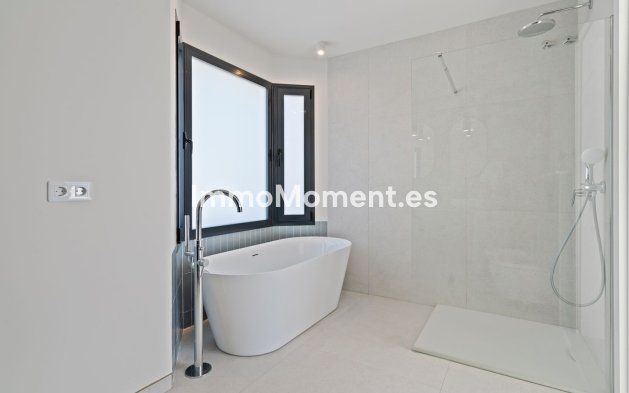 Reventa - Villa - Marbella - Elviria