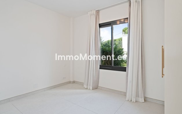 Reventa - Villa - Marbella - Elviria