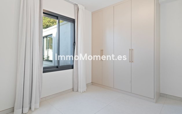Reventa - Villa - Marbella - Elviria