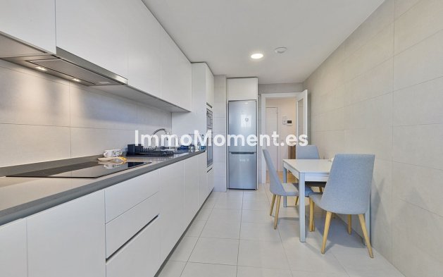Wiederverkauf - Wohnung - Marbella - Nueva Andalucía
