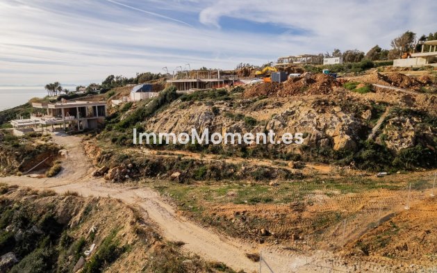 Resale - Plot - Manilva