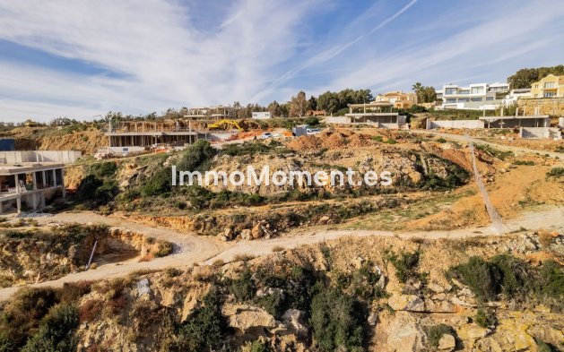 Resale - Plot - Manilva