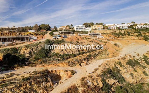 Resale - Plot - Manilva