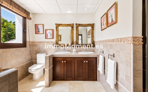 Resale - Villa - Estepona - New Golden Mile