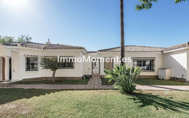 Resale - Detached villa - Estepona - New Golden Mile