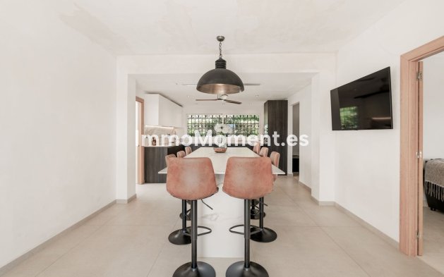 Resale - Detached villa - Estepona - New Golden Mile