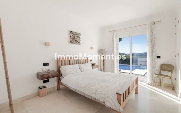 Resale - Detached villa - Estepona - New Golden Mile