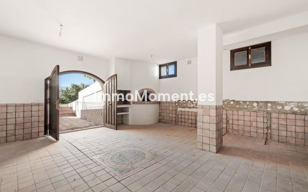 Resale - Detached villa - Estepona - New Golden Mile
