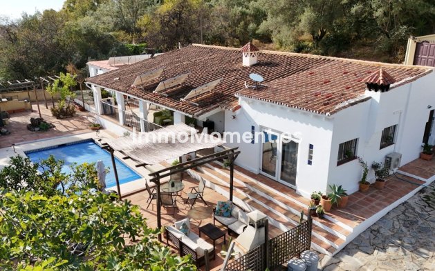 Revente - Maison de campagne - Estepona  - Estepona Centro