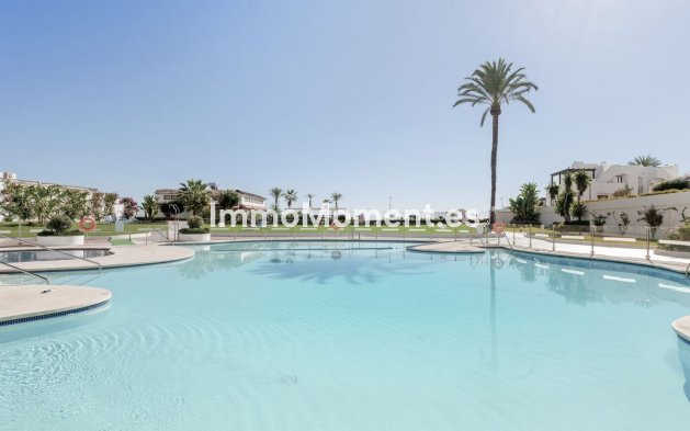 Revente - Maison mitoyenne - Estepona  - Estepona Centro