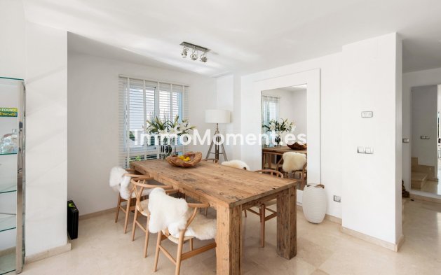 Revente - Appartement - Marbella - Nueva Andalucía