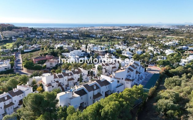 Revente - Appartement - Marbella - Nueva Andalucía