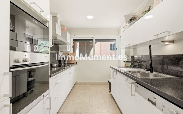Revente - Appartement - Marbella - Nueva Andalucía