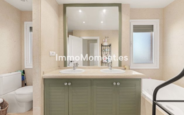 Revente - Appartement - Marbella - Nueva Andalucía