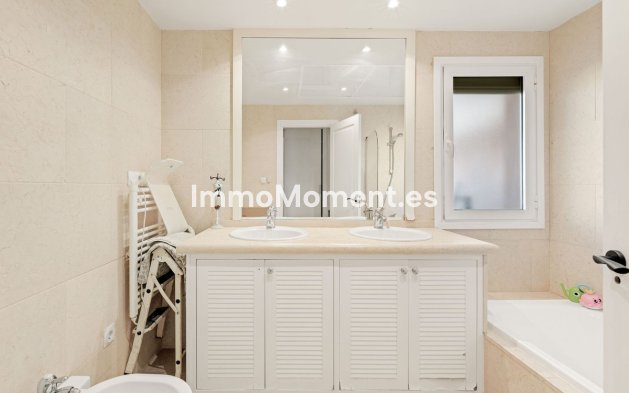 Revente - Appartement - Marbella - Nueva Andalucía