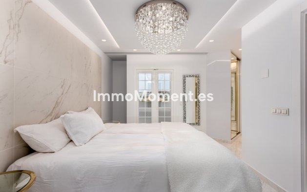 Bestaande woning - Geschakelde woning - Marbella - Nueva Andalucía