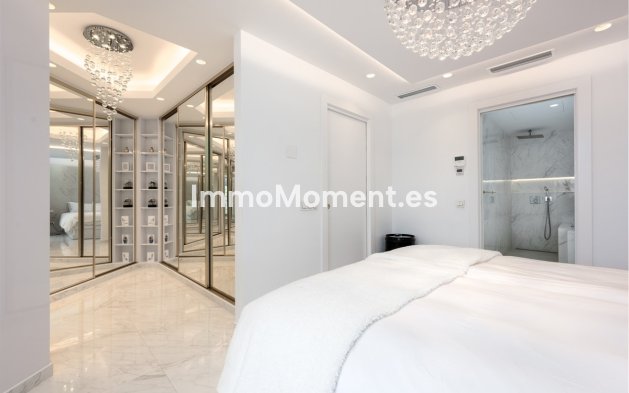 Bestaande woning - Geschakelde woning - Marbella - Nueva Andalucía