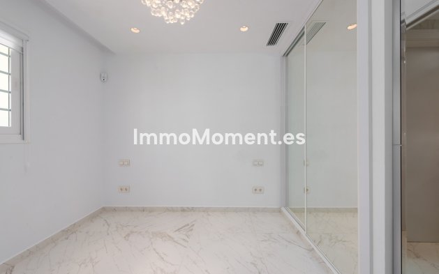 Bestaande woning - Geschakelde woning - Marbella - Nueva Andalucía