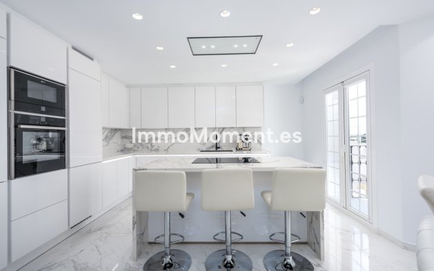 Bestaande woning - Geschakelde woning - Marbella - Nueva Andalucía