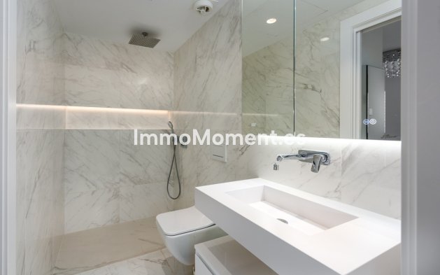 Bestaande woning - Geschakelde woning - Marbella - Nueva Andalucía