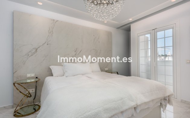 Bestaande woning - Geschakelde woning - Marbella - Nueva Andalucía