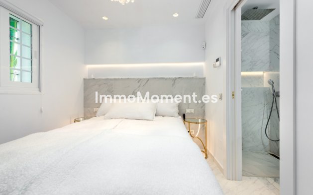 Bestaande woning - Geschakelde woning - Marbella - Nueva Andalucía