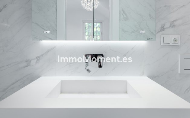 Bestaande woning - Geschakelde woning - Marbella - Nueva Andalucía