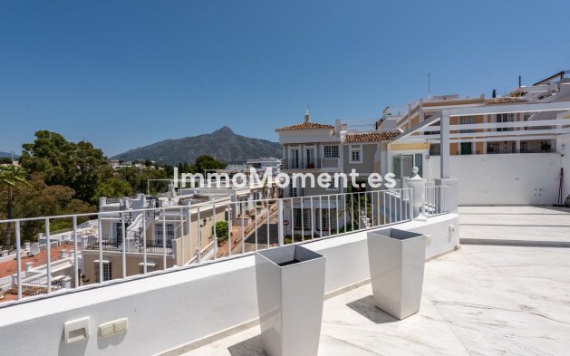 Bestaande woning - Geschakelde woning - Marbella - Nueva Andalucía