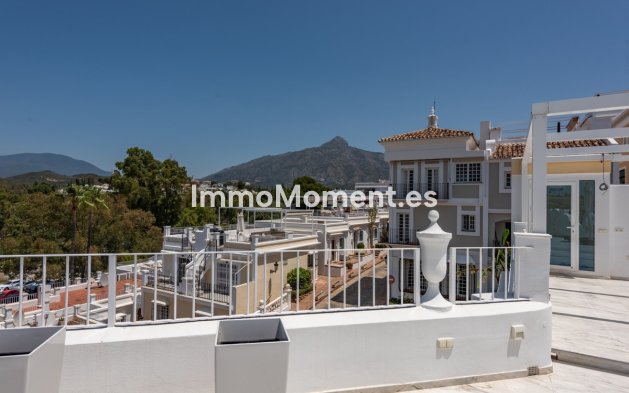 Bestaande woning - Geschakelde woning - Marbella - Nueva Andalucía