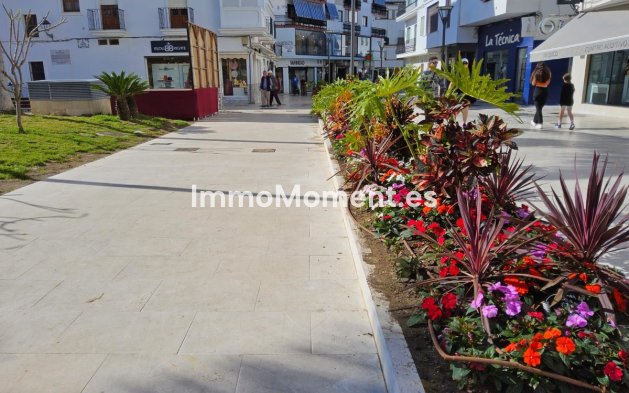 Resale - Apartment - Estepona - Estepona Centro