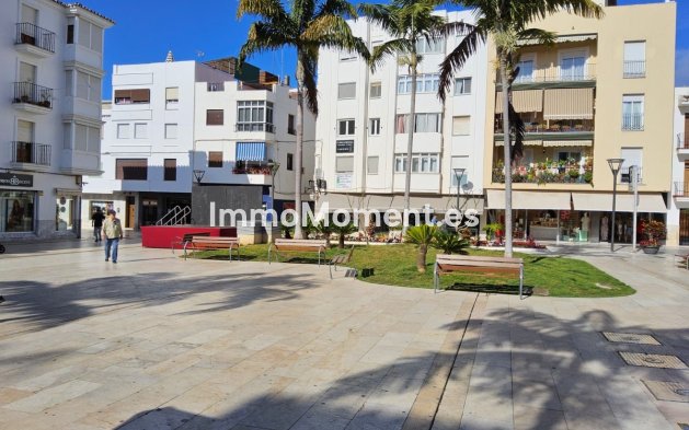 Resale - Apartment - Estepona - Estepona Centro