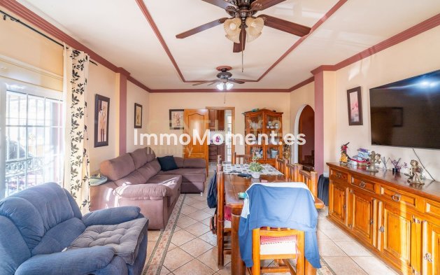 Resale - Villa - Mijas - Las Lagunas de Mijas
