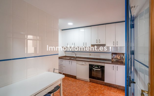 Wiederverkauf - Wohnung - Estepona  - Estepona Centro