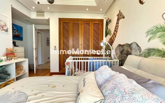 Revente - Maison mitoyenne - Estepona  - Estepona Centro