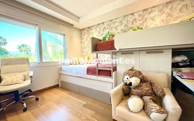 Revente - Maison mitoyenne - Estepona  - Estepona Centro