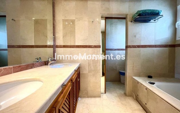 Revente - Maison mitoyenne - Estepona  - Estepona Centro